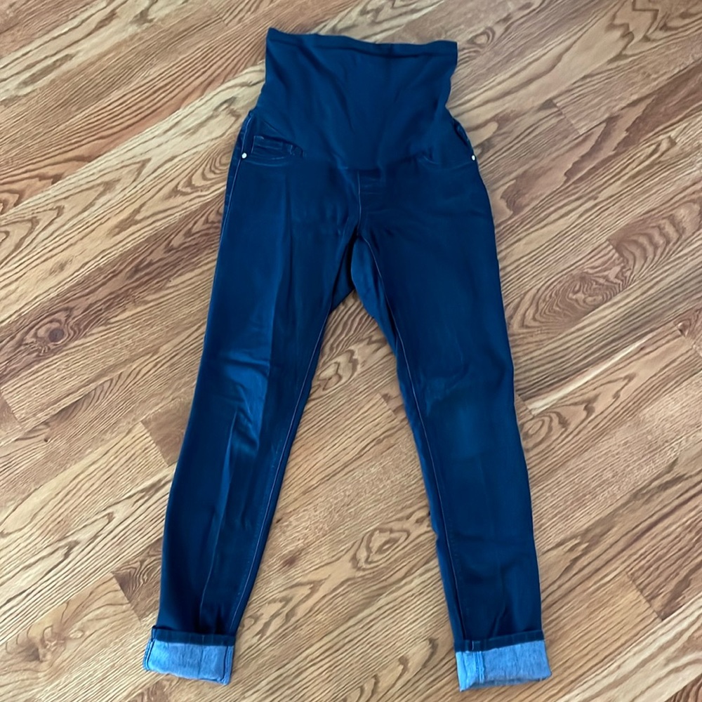 Women’s Fade To Blue Maternity Jeans. Size Small. Excellent Condition.